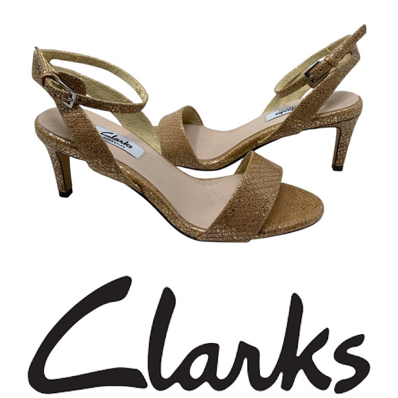Clarks Narrative Women's Sz 7.5 Gold Snake Embossed Kitten Heeled Sandals READ - Picture 1 of 9